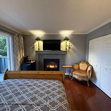 Sterling Cove Bed & Breakfast Sooke Exterior photo